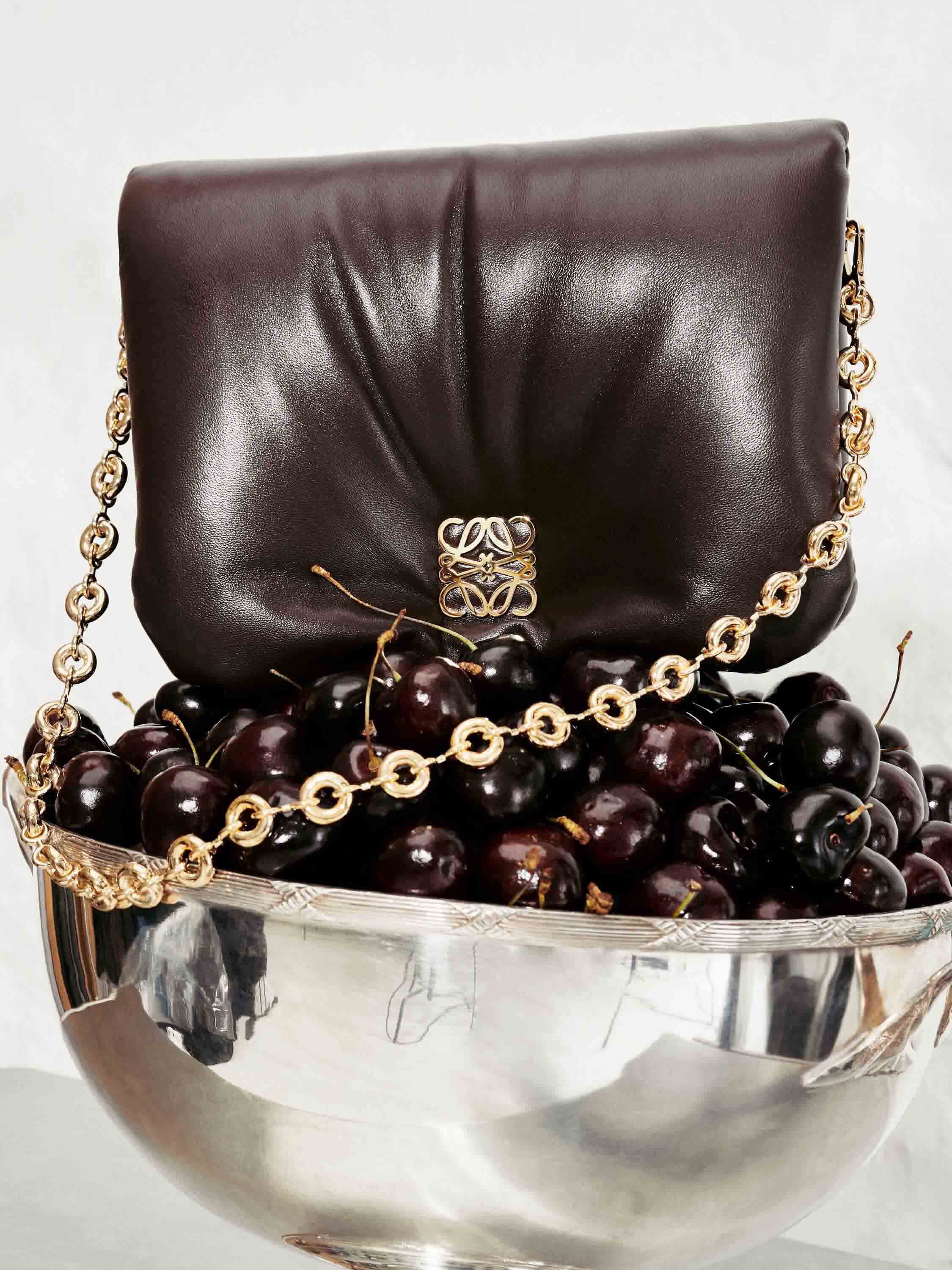 秘めたる輝きを解き放つ【LOEWE】装飾付き レザーベルト アクセントに♪】LOEWE ロエベ レザー ベルト (LOEWE/ベルト